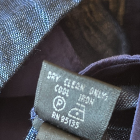 Lafayettete 148 sz 10 linen navy colored pants
Wide leg zipper great pre owned - Picture 5 of 7